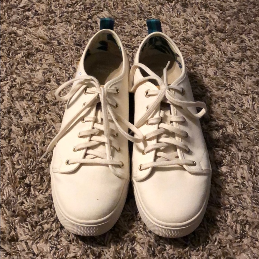 Toms lace up sneakers